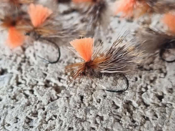 Rivulet Fly Fishing- Tabanas Parachute Sedge